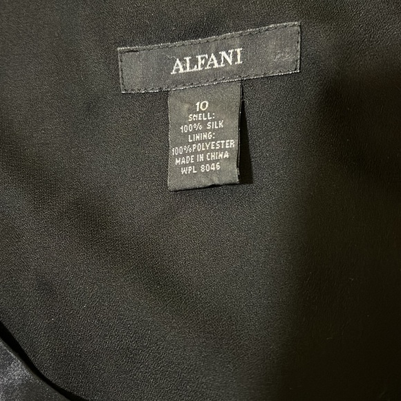 Alfani shimmery, beautiful pleated Dress 💯% Silk - Picture 12 of 14